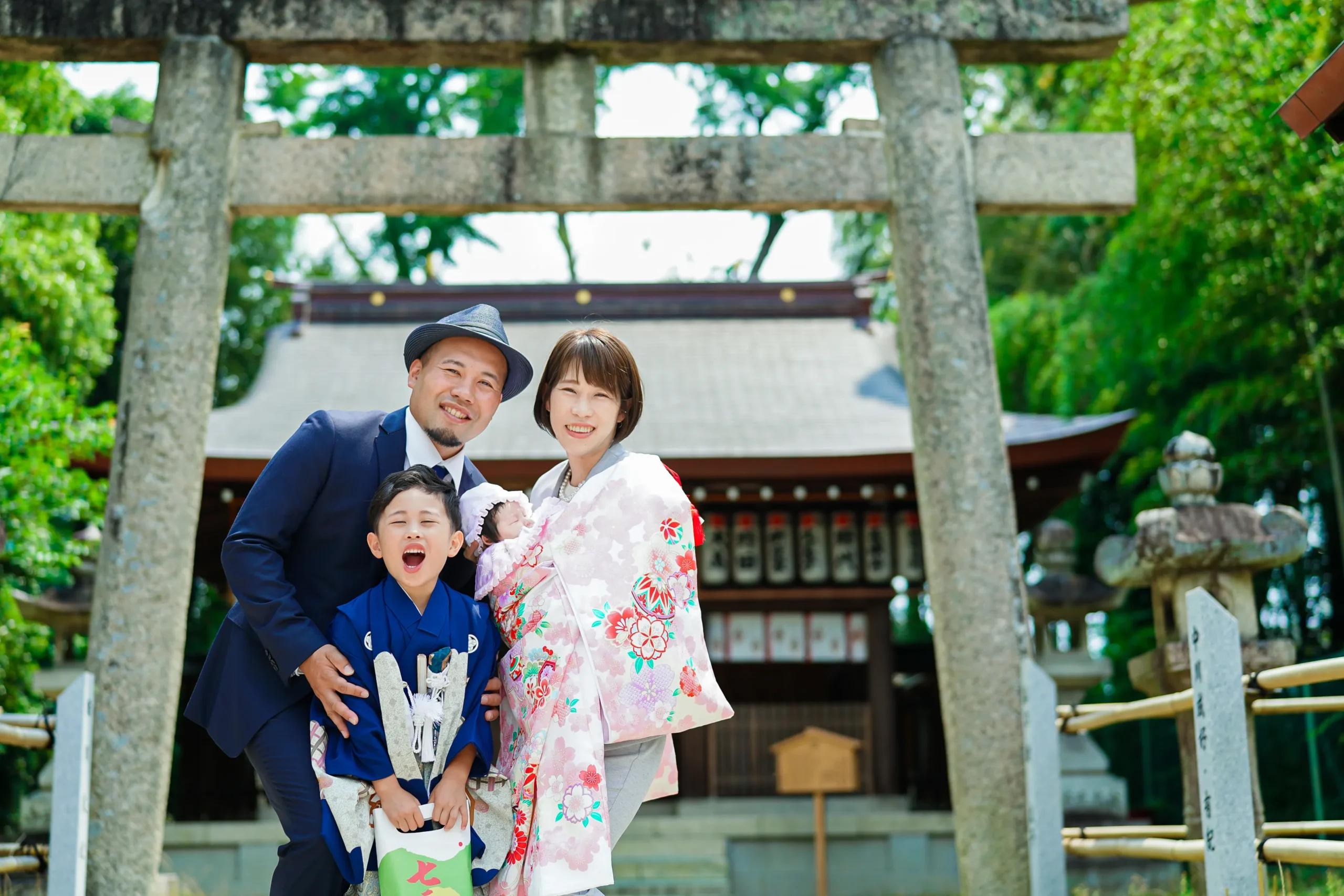 堺市大鳥大社にて七五三とお宮参り写真撮影