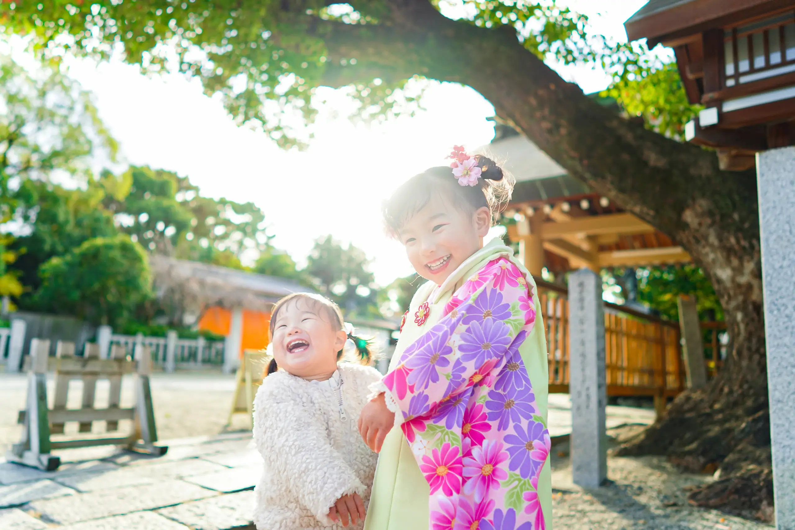 堺市大鳥大社にて七五三の写真撮影。写真館FYS Photographyの七五三出張撮影。