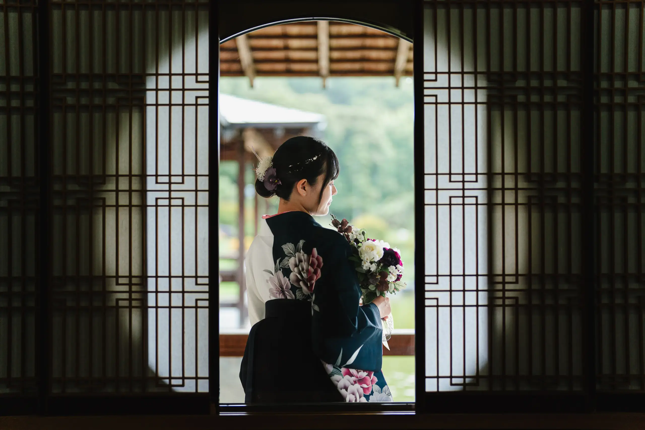 堺市にある写真館FYS Photographyの成人卒業袴レンタル着付けからロケーションフォト